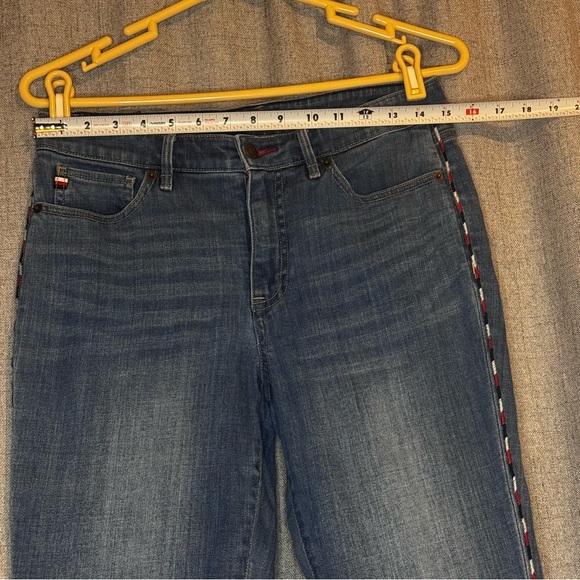 Tommy Hilfiger Light Blue Cropped Jeans with Side Logo Stripe - Picture 9 of 11